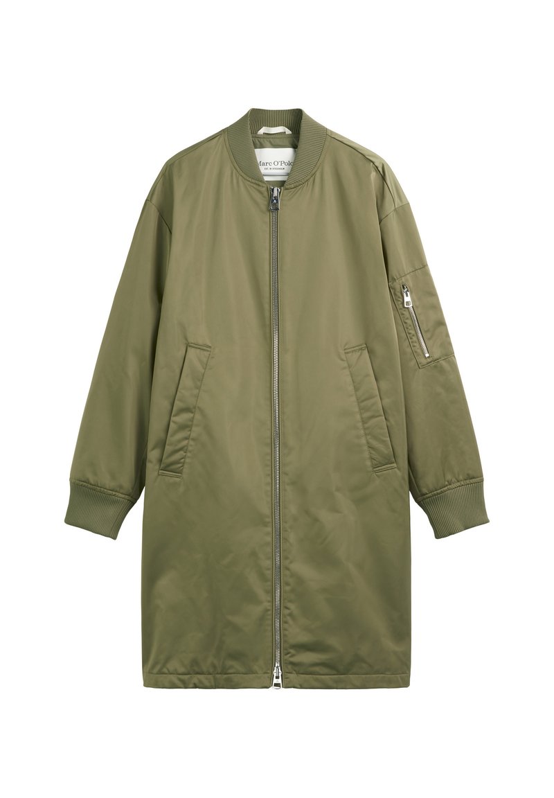 Olivgrüne Bomberjacke mit Reißverschluss, gerippten Bündchen, zwei seitlichen Taschen und einer einzelnen mit Reißverschluss versehenen Armtasche. Glattes, mattes Material.