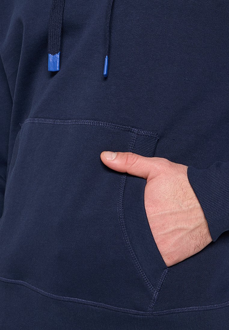 Kapuzenpullover