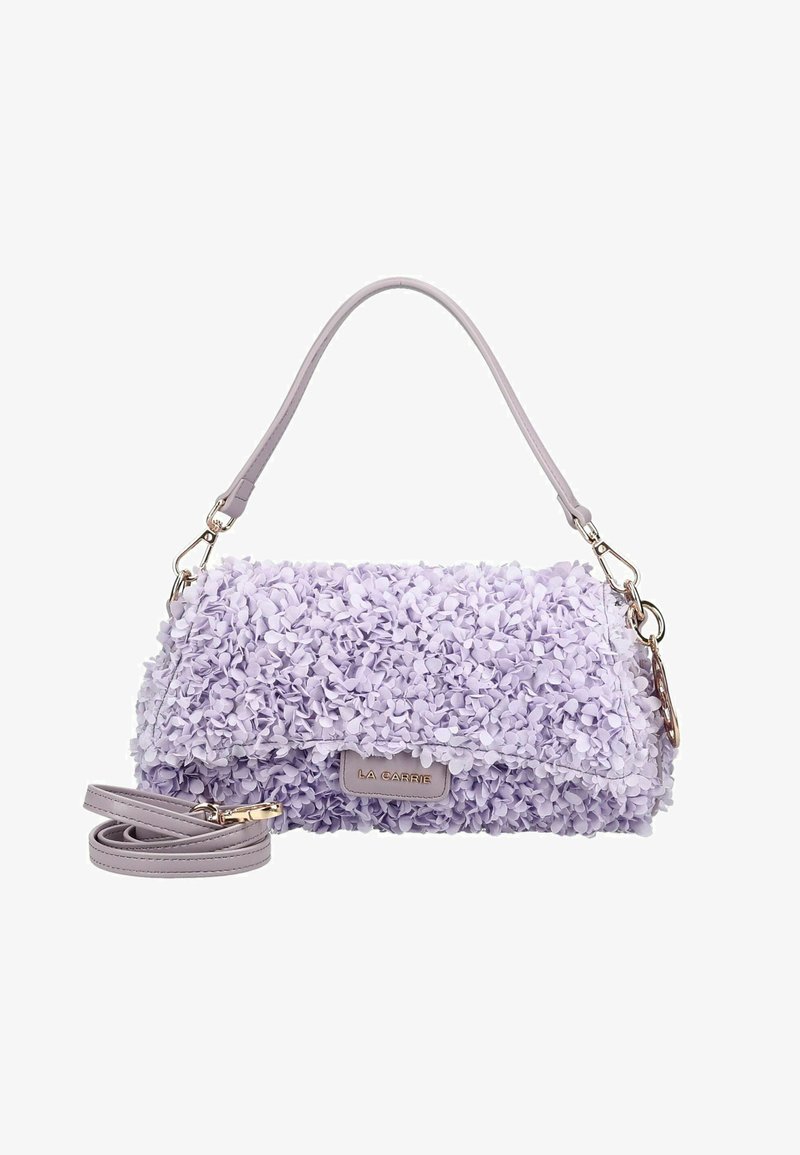 Sac à main lilas recouvert de petites fleurs en tissu, doté d'une poignée supérieure, d'une bandoulière amovible et d'une plaque métallique avec le logo "LA CARRIE".