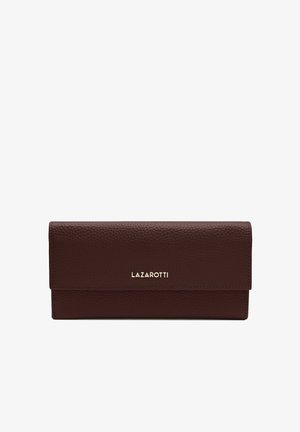 Portefeuille en cuir marron avec une texture, présentant un logo doré "Lazarotti" à l'avant. Forme rectangulaire avec un fermoir à rabat.
