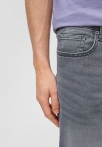 QS Jeansshort - grau