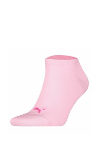 Calcetín rosa de tobillo hecho de tejido elástico, con textura acanalada, que presenta un pequeño logo rosa en el lateral. Diseño clásico y sencillo.