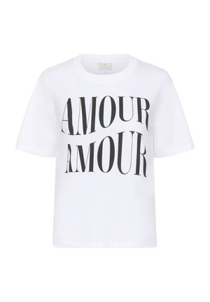 T-shirt blanc à manches courtes avec un grand texte noir "AMOUR" répété deux fois sur le devant, doté d'un col rond et d'une étiquette de marque à l'intérieur.