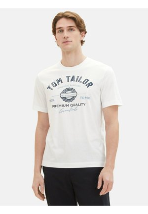 Witte katoenen t-shirt met een marineblauw grafisch ontwerp met de tekst "Tom Tailor" en "Premium Quality"; korte mouwen, ronde hals.