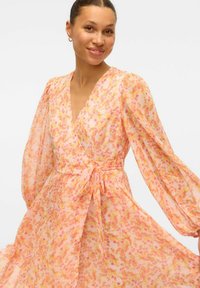 Vero Moda AWAUDORA KURZES - Dnevna haljina - barely pink