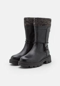 Jana Botas - black