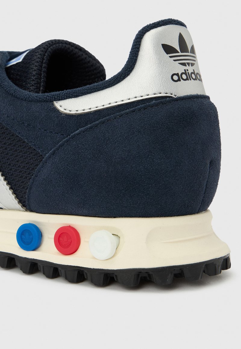 adidas sportswear adidas originals la trainer og blue