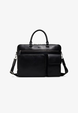 Valigetta in pelle nera con manici doppi, tracolla removibile e multiple tasche frontali con cerniera e patta.