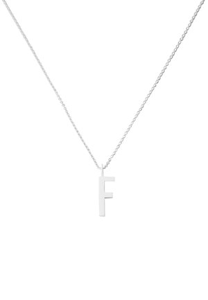 Sølv halskæde med en minimalistisk bogstav "F" vedhæng. Kæden har et delikat linksdesign, der fremhæver dens slanke, moderne æstetik.