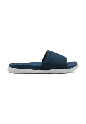 Chanclas de color azul marino hechas de material flexible, con una correa perforada y una suela de goma blanca para tracción y comodidad.