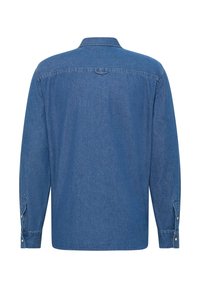 Koszula dżinsowa, niebieska, z długimi rękawami, zapięcie na guziki przy mankietach, kołnierzyk, detal na plecach, gładka tekstura, casualowy design i luźny krój.