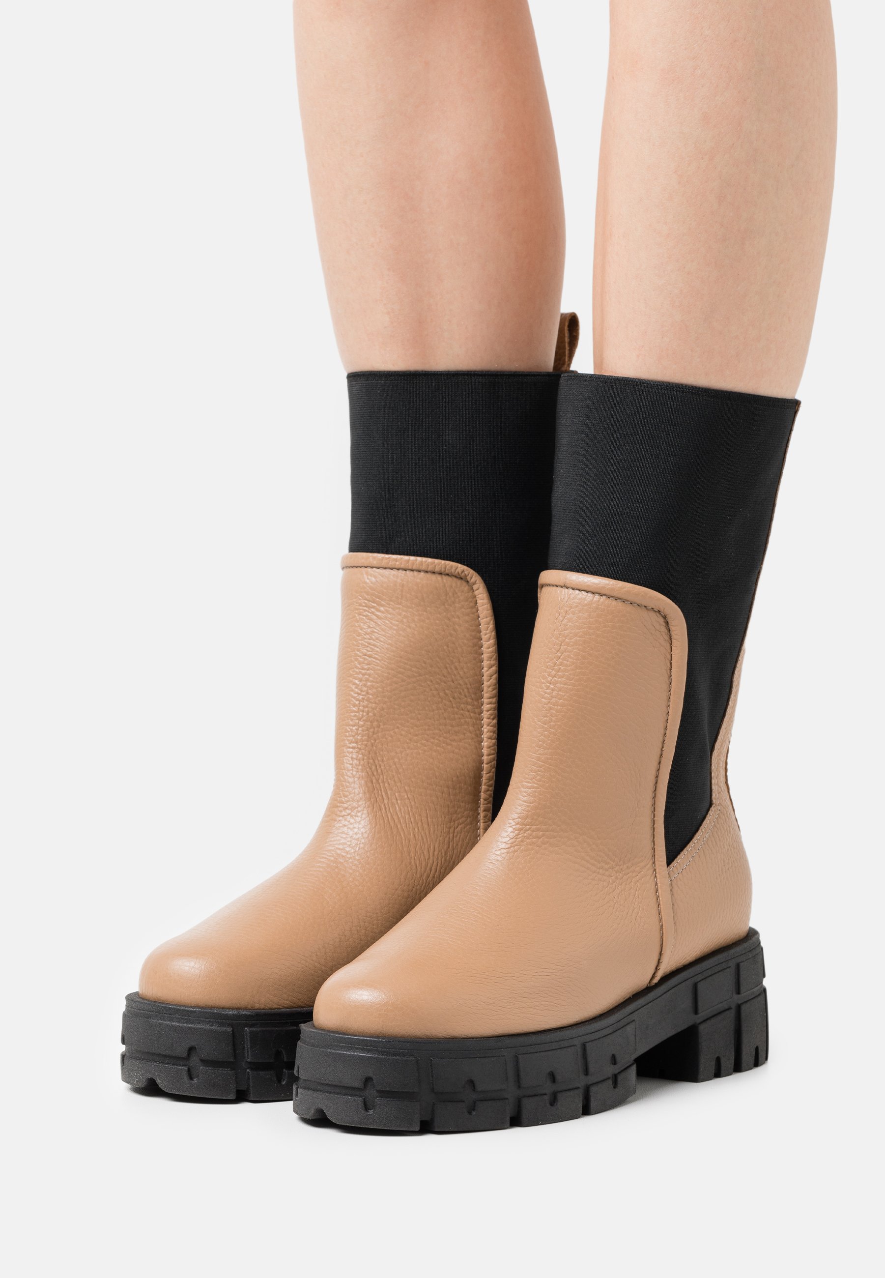 L37 Hello And Goodbye Plateaustiefelette Beige Zalando At