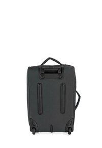 Maleta negra con ruedas, fabricada con tela resistente, ruedas suaves, asa superior y detalles verticales decorativos. Diseño rectangular sencillo.