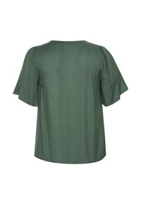 Grøn bluse med korte, flagrende ærmer, der har et struktureret diamantmønster. Rund hals og afslappet pasform, lavet af let tekstil.