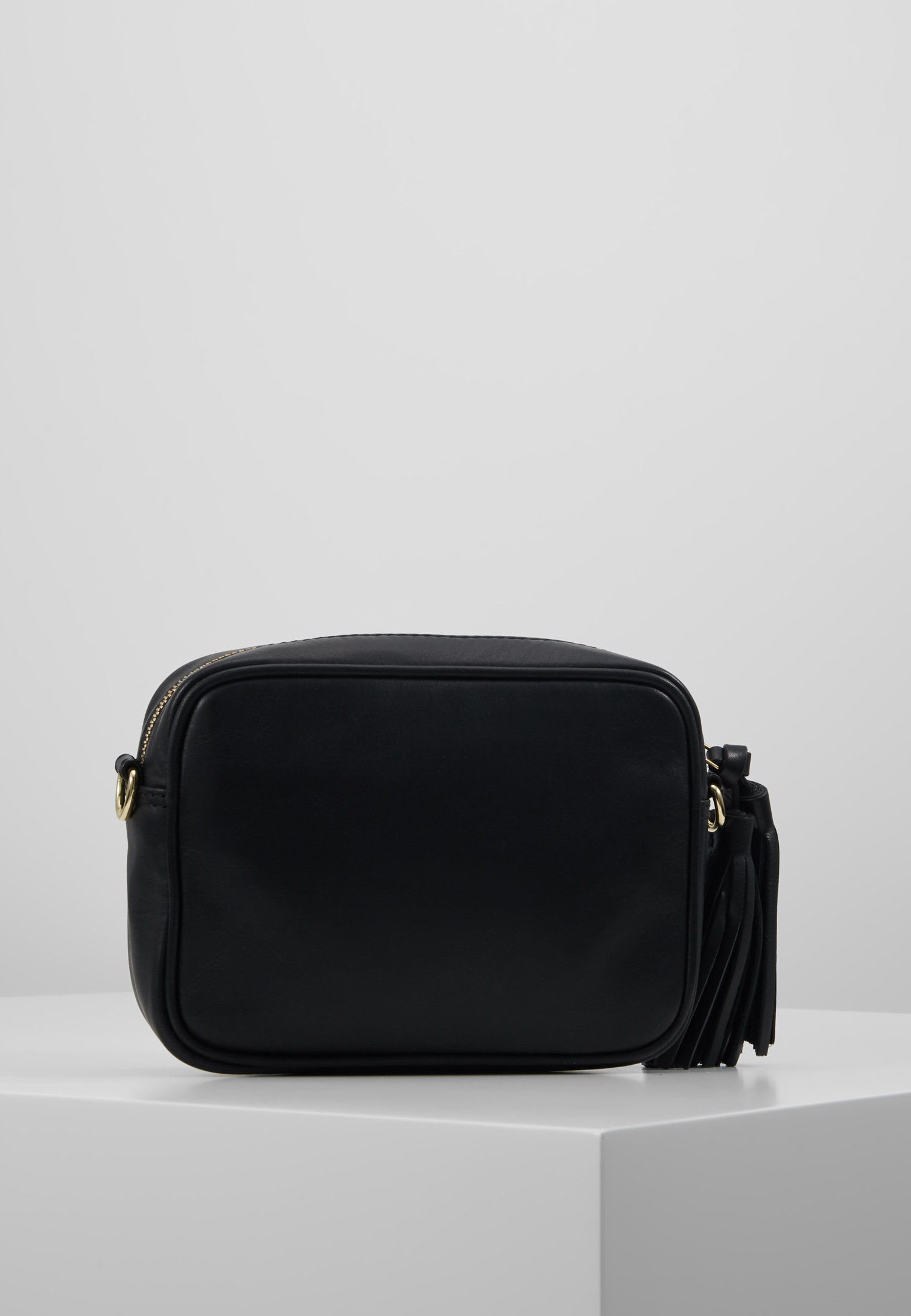 Becksöndergaard LULLO RUA Skulderveske black Zalando.no Beck Söndergaard BECK SÖNDERGAARD LULLO RUA VESKE Black