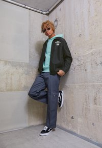 New Balance ESSENTIALS COACHES JACKET - Tuulitakki - black