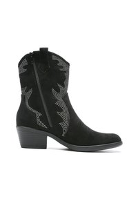Botas de vaquero de gamuza negra con acentos bordados y detalles de tachuelas, con una cremallera lateral y un tacón bajo.