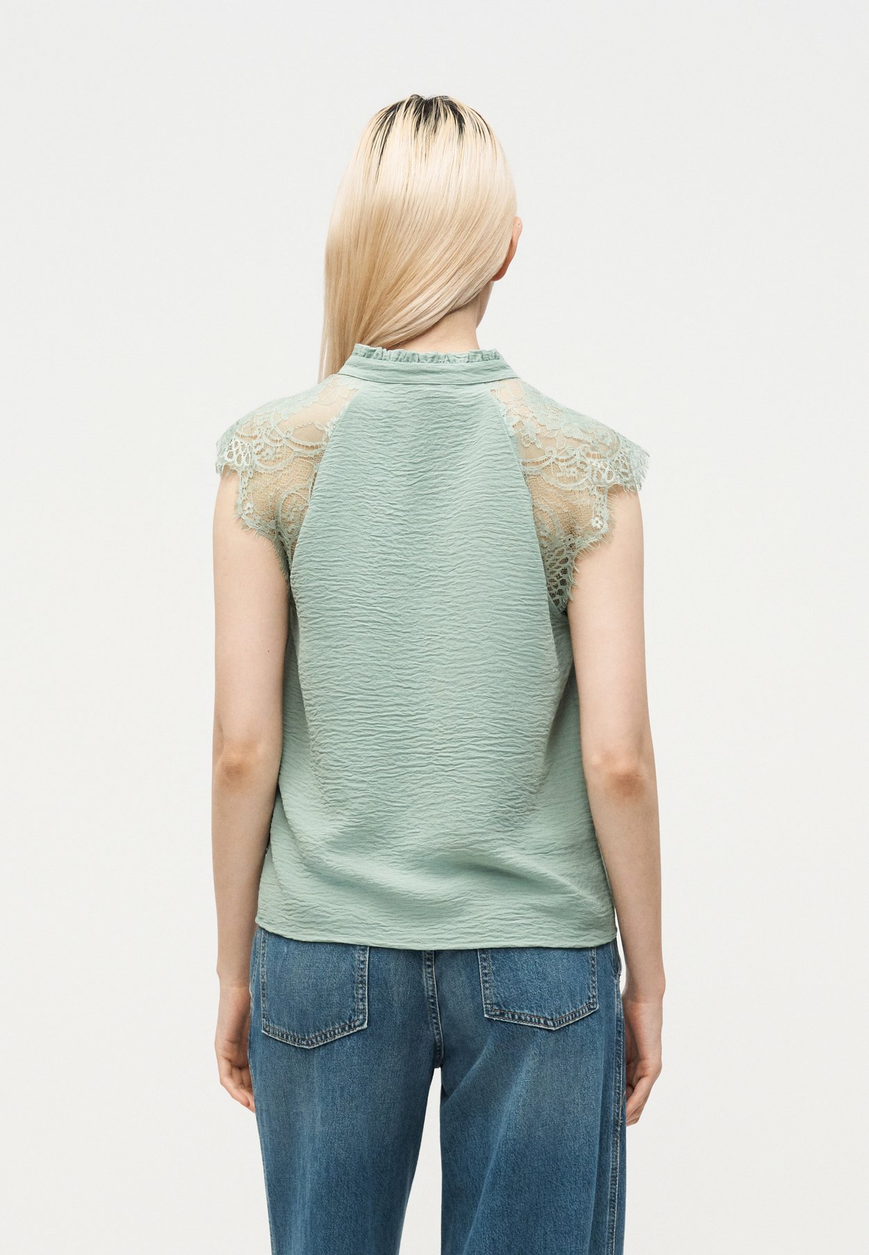 ONLPLOY METTE V NECK