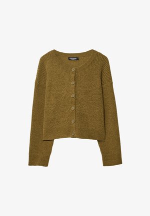 Oliwkowy kardigan ze sprężystym splotem, z długimi rękawami, okrągłym dekoltem i sześcioma fakturowanymi guzikami z przodu, w krótkim fasonie.