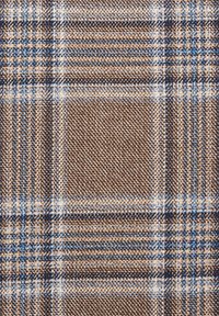 Brązowa i niebieska tkanina w kratę z wyraźną teksturą, z poziomymi i pionowymi liniami tworzącymi wzór siatki.