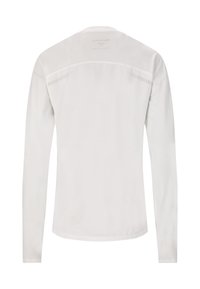 T-shirt de sport blanc à manches longues vu de dos, avec un design lisse et ajusté et des détails subtils de ventilation près des épaules.