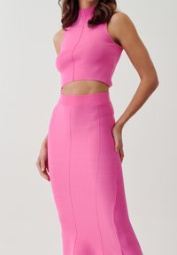TUSSAH Kynähame - light pink