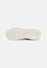 Calvin Klein Jeans RUNNER LACE  - Tenisky - bright white/white/eggshell