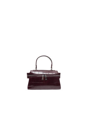Sac à main en cuir marron foncé avec texture crocodile, poignée supérieure et fermeture éclair double argentée.