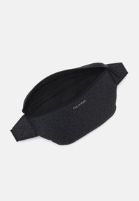 Calvin Klein MUST WAISTBAG MONO UNISEX - Marsupio - black