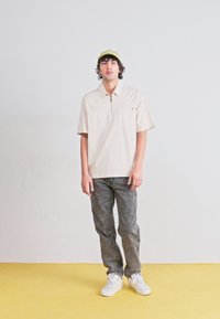 Thumbnail Image 2