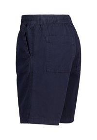 Pantalones cortos azul marino con cinturilla elástica, bolsillos laterales y un bolsillo trasero de parche. Fabricados con un tejido ligero de textura suave.