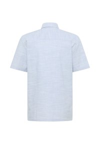 Koszula z krótkim rękawem w jasnoniebieskim kolorze, wykonana z teksturowanej tkaniny, z kołnierzykiem i prostym dołem, z czystym wzorem na plecach.