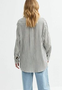 New Look STRIPED DOUBLE  - Skjorta - blue pattern
