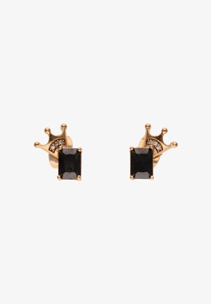 Boucles d'oreilles dorées avec des pierres noires rectangulaires à finition texturée et un accent de couronne embellie de petites pierres claires.