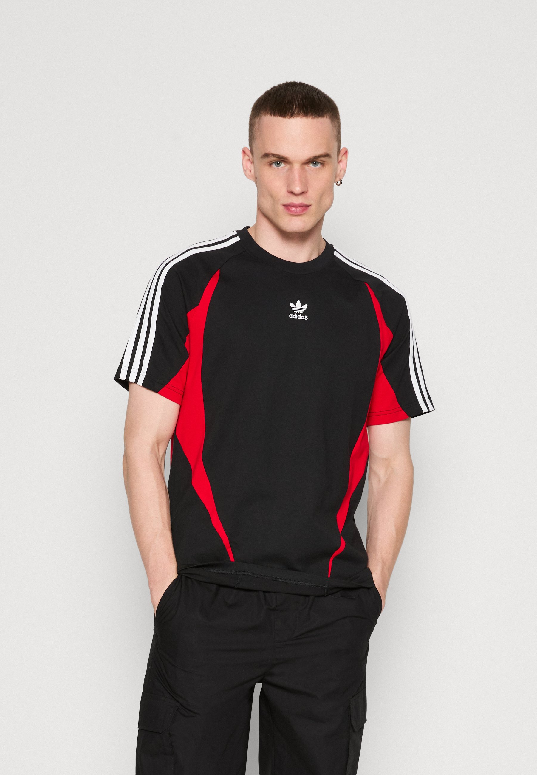 ★★海外限定 & 国内即発送★★adidas Originals Cherry T-Shirt adidas Originals cherry back print t-shirt in black | ASOS