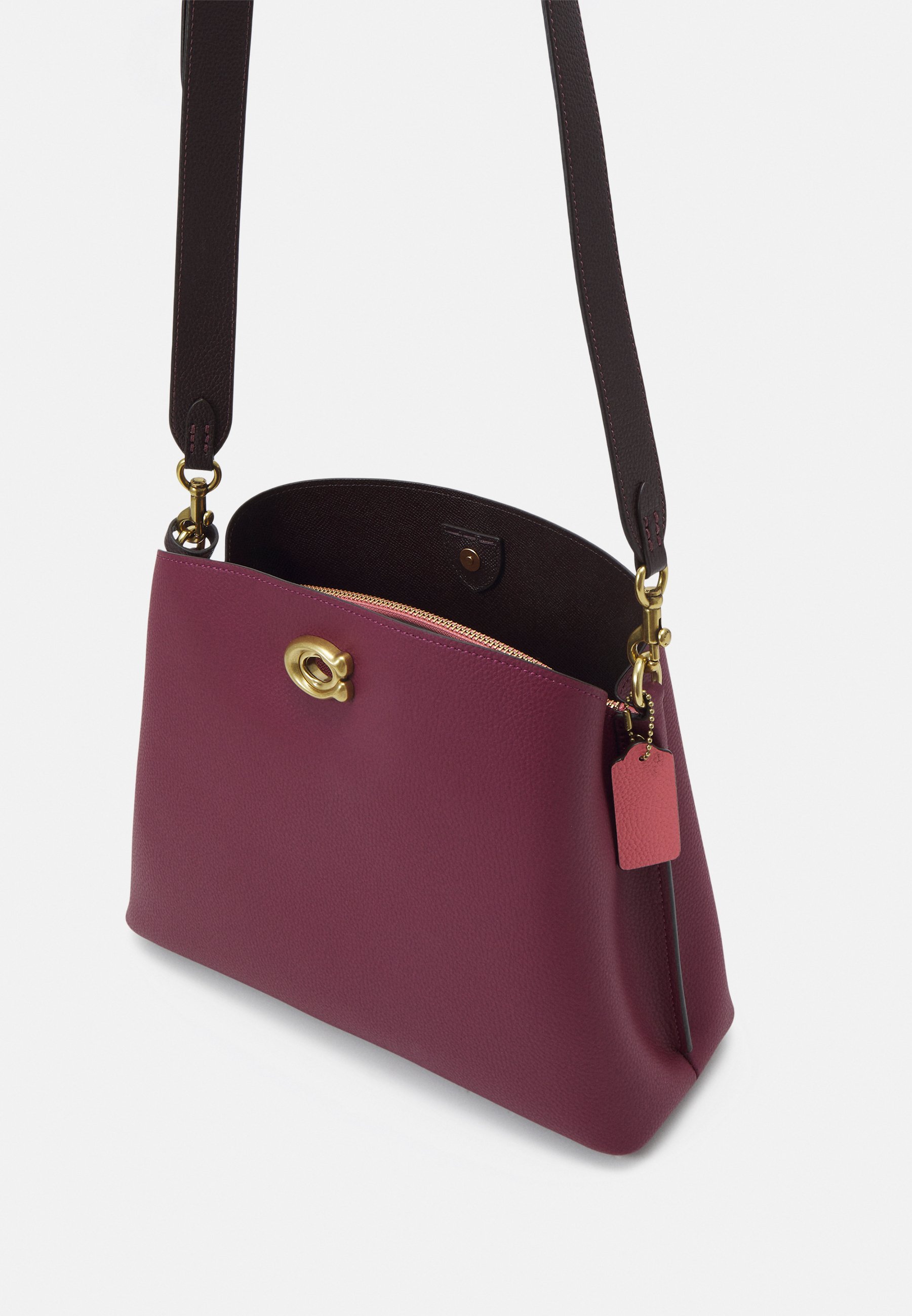 coach willow black cherry
