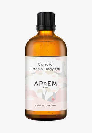 Amber glazen fles met een zwarte schroefdop. Het etiket toont pastelkleurige illustraties en tekst: "Candid Face & Body Oil," "APoEM KIDS."