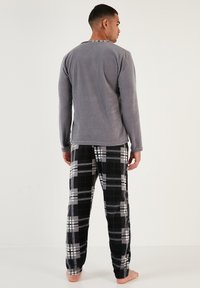 SET REGULAR FIT - Pidžame - grey