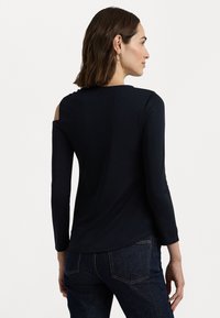Lauren Ralph Lauren BUCKLE TRIM CUTOUT STRETCH JERSEY TOP - Langærmet T-shirt - navy