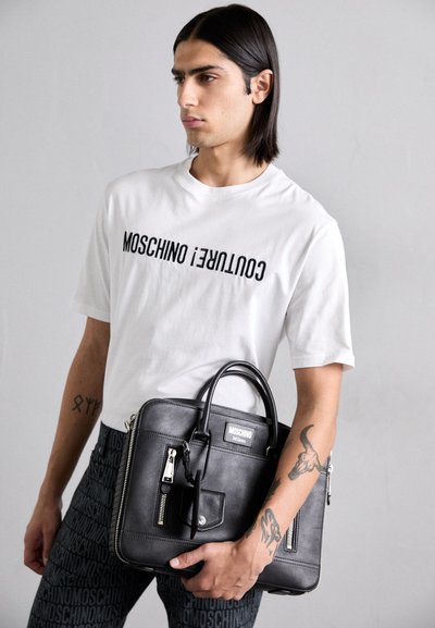 MOSCHINO BORSA TRACOLLA UNISEX - Aktentasche - nero