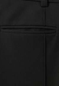 Unausgewählt, black