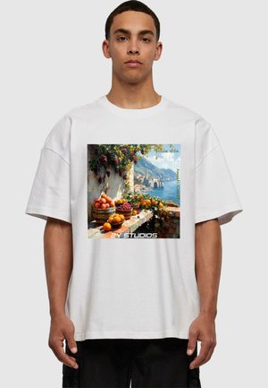 AMALFI COAST - Print T-shirt - white