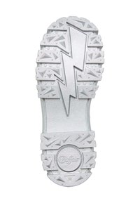 Semelle de chaussure blanche avec des crampons profonds, un motif central d'éclair, des formes triangulaires pour l'adhérence, et le nom de la marque "Buffalo" près du talon.