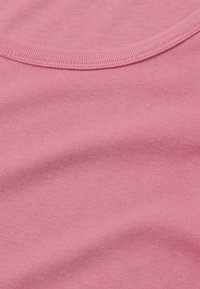 hessnatur SLIM - Langarmshirt - wildrose