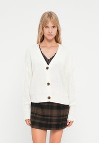Vero Moda VMLEA V NECK CARDIGAN - Kardigan - cloud dancer