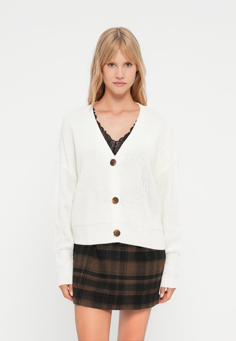 Vero Moda VMLEA V NECK CARDIGAN - Cardigan - cloud dancer