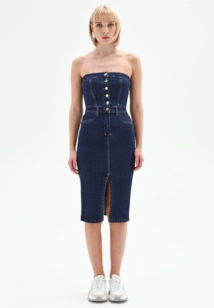 CON BOTTONI DORATI - Robe en jean - blu navy