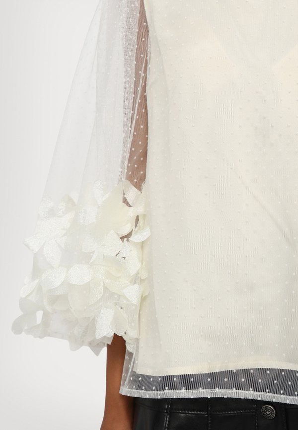 CARISMA DOT BRIDAL EXCLUSIVE - Blouse3