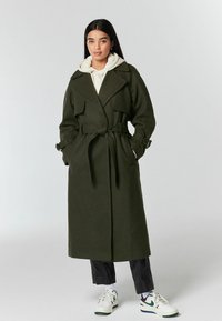 Next - TRENCH STYLE PETITE.  - Klasszikus kabát - khaki green Miniatűr kép 1