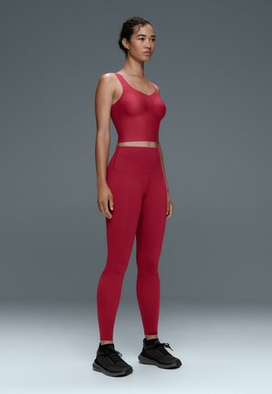 OYSHO, PERFECT-ADAPT TANK TOP WITH CUPS - Débardeur - pink